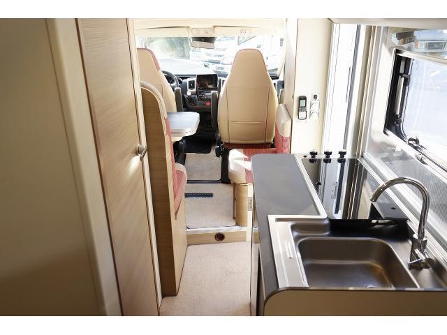 キャンピングカーキャブコン