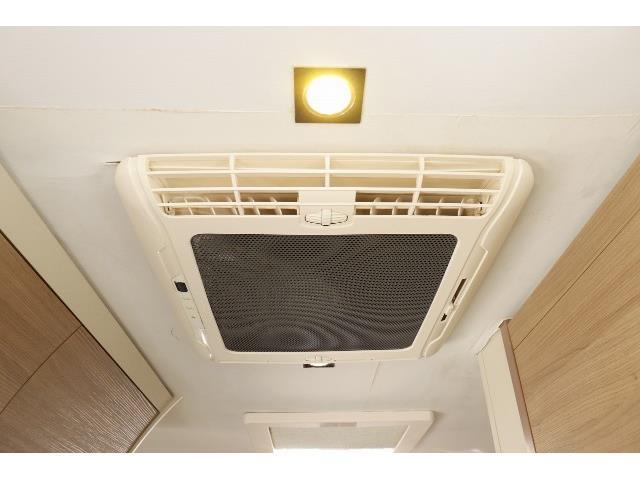 キャンピングカーキャブコン