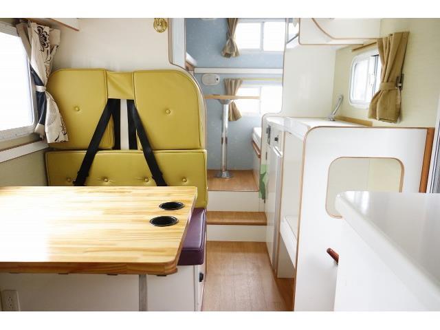 キャンピングカーキャブコン