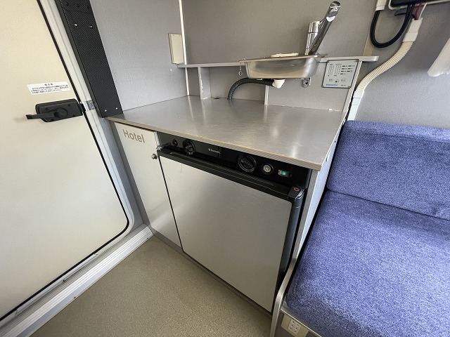 キャンピングカートレーラー