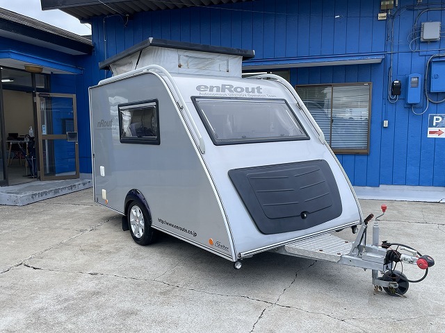 キャンピングカートレーラー