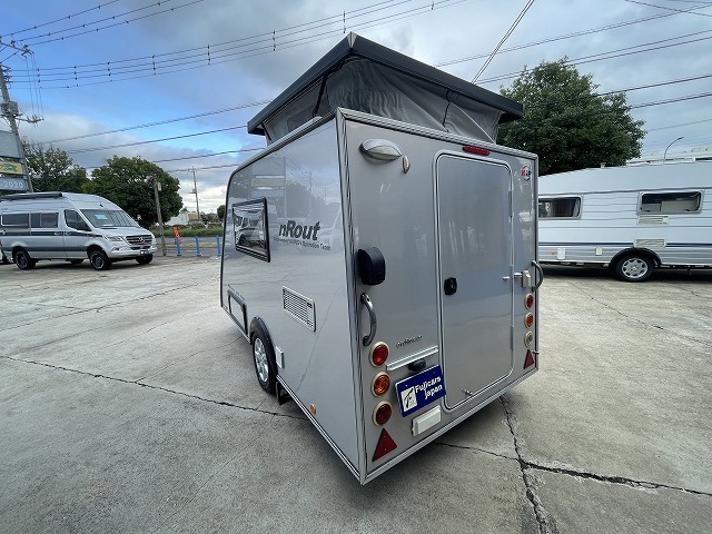 キャンピングカートレーラー