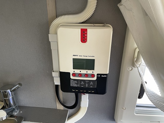 キャンピングカートレーラー