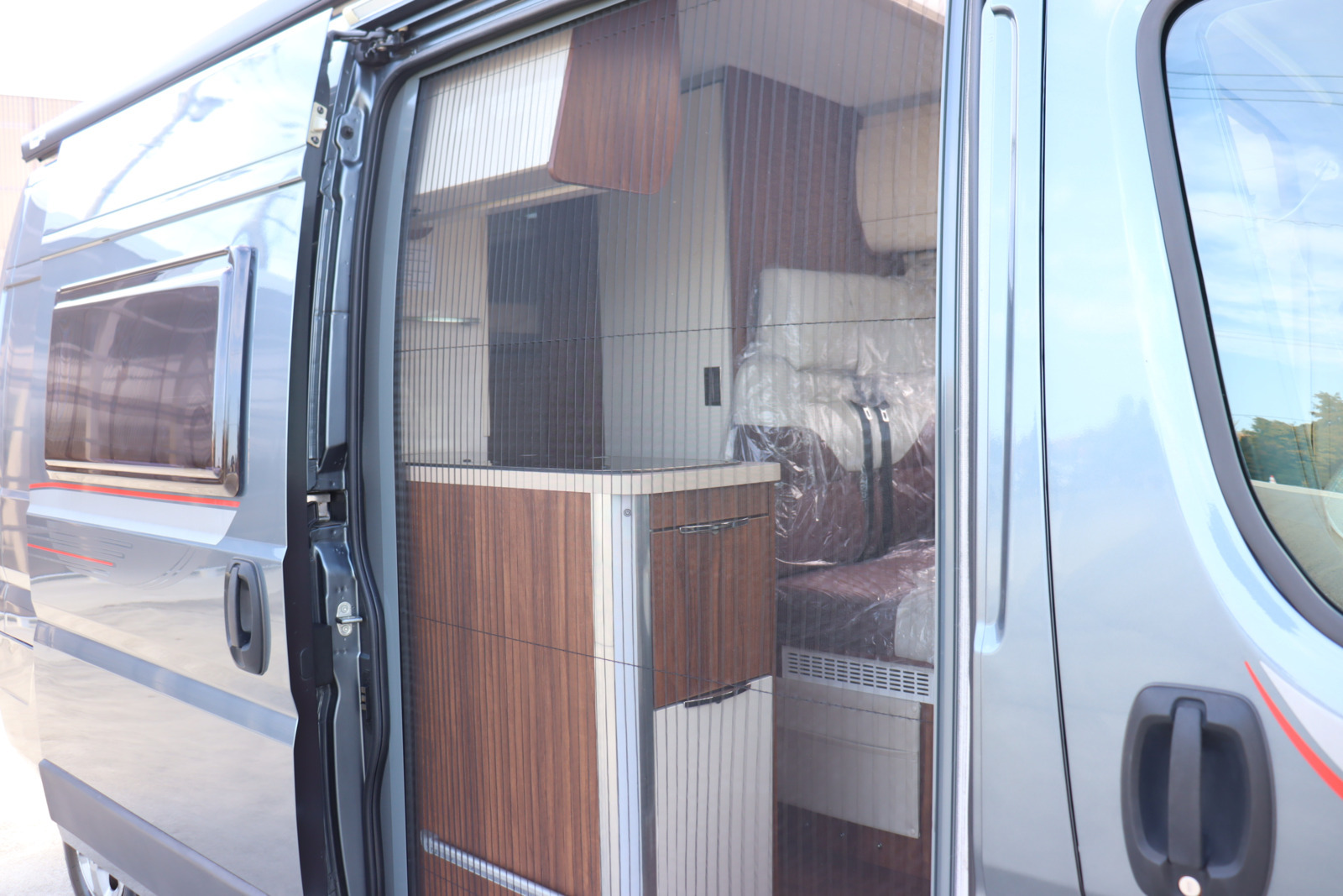 キャンピングカーバンコン