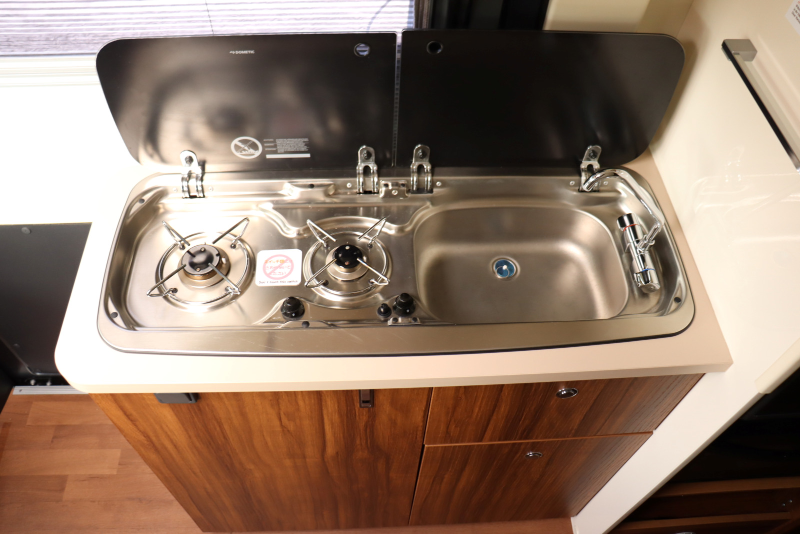 キャンピングカーバンコン