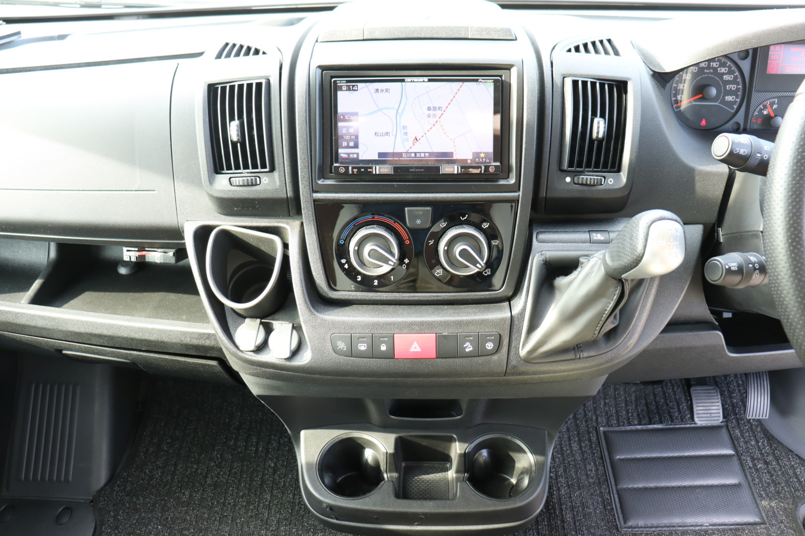 キャンピングカーバンコン