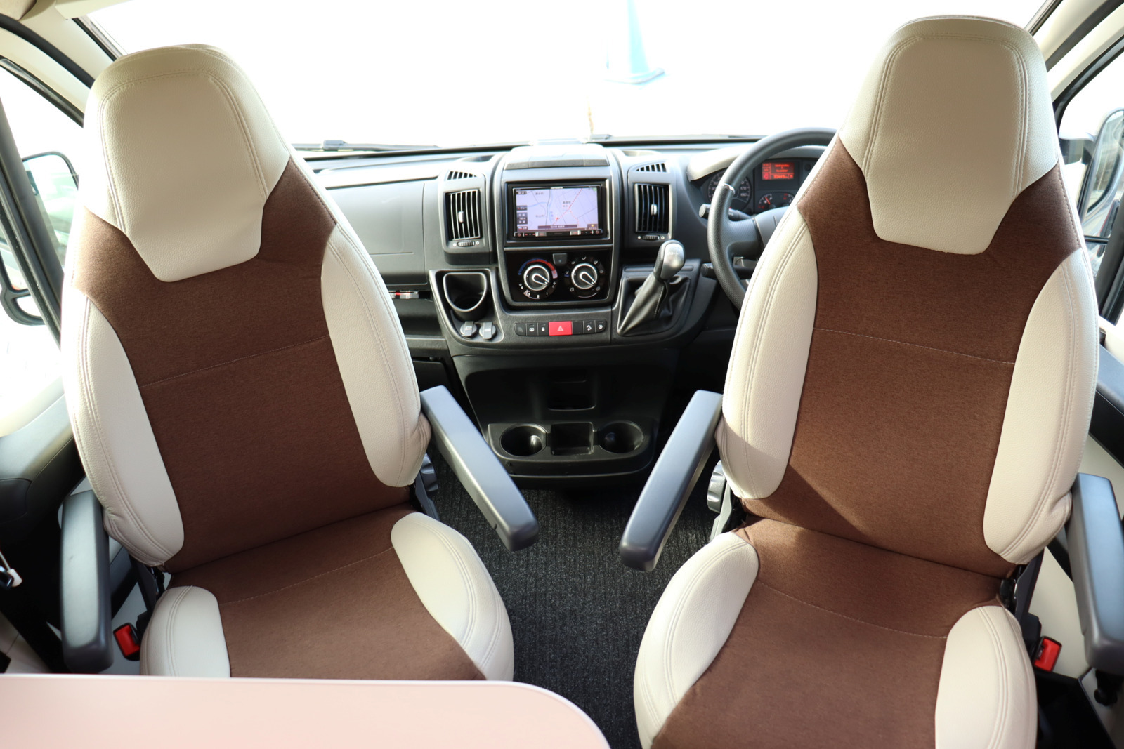 キャンピングカーバンコン