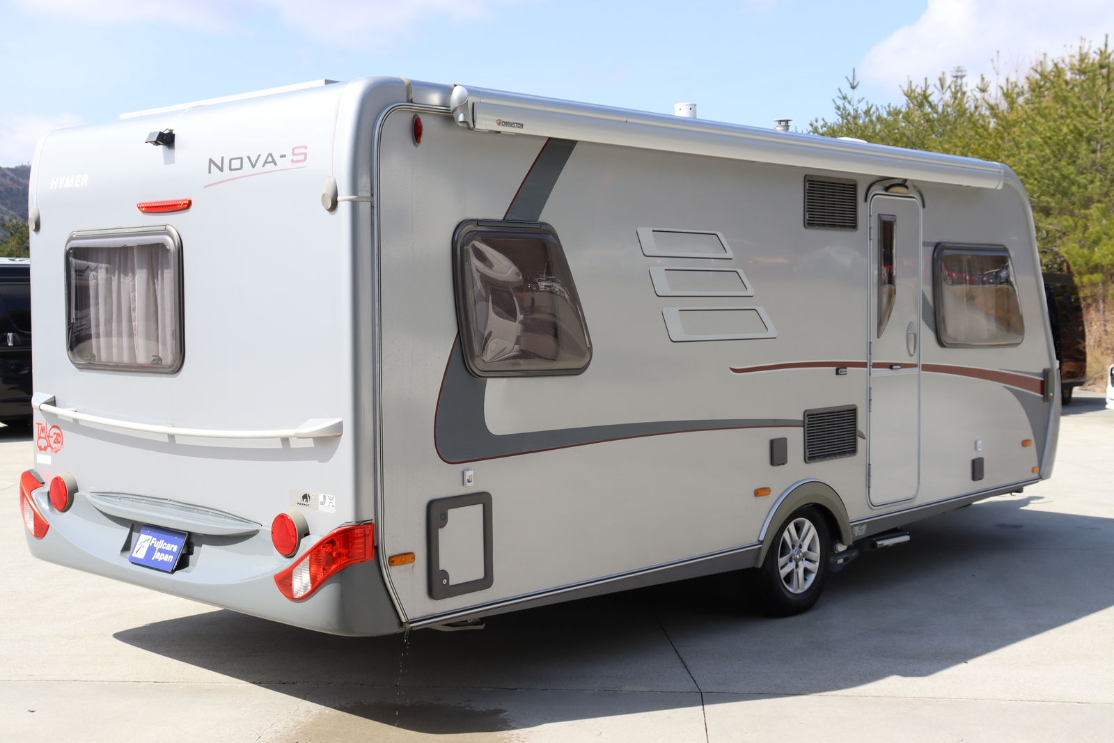 キャンピングカートレーラー