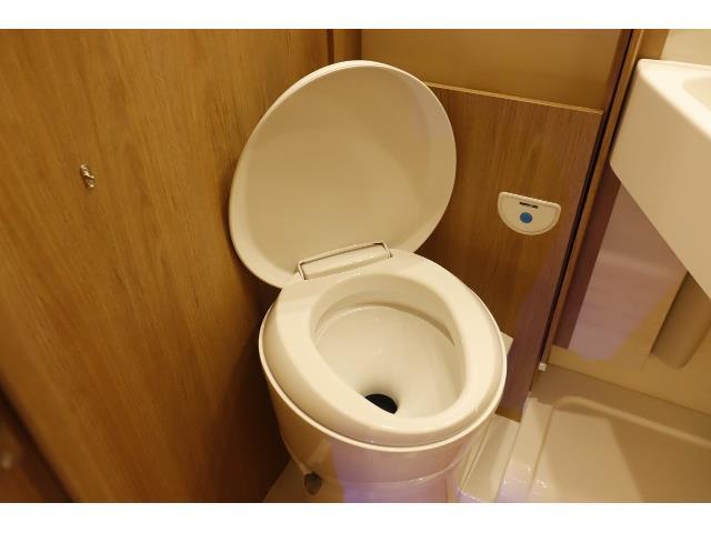 キャンピングカーキャブコン