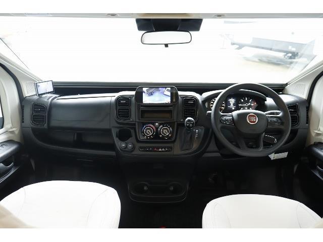 キャンピングカーキャブコン