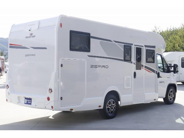 キャンピングカーキャブコン