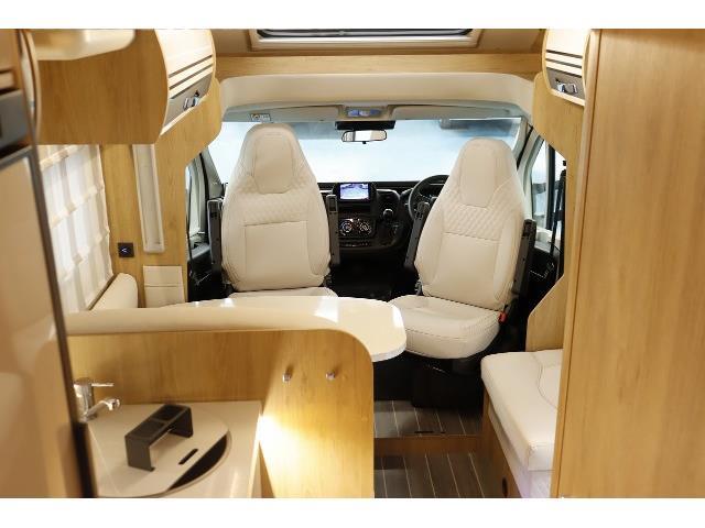 キャンピングカーキャブコン