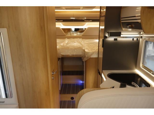 キャンピングカーキャブコン