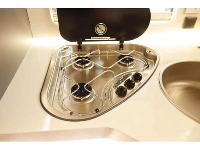 キャンピングカーキャブコン