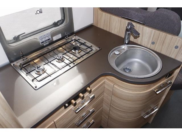 キャンピングカーキャブコン