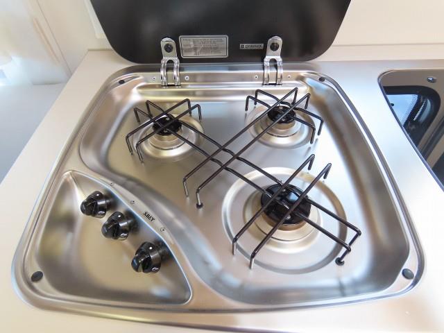 キャンピングカートレーラー