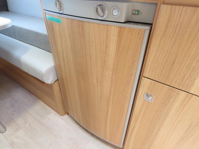 キャンピングカートレーラー