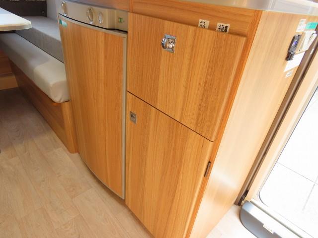 キャンピングカートレーラー