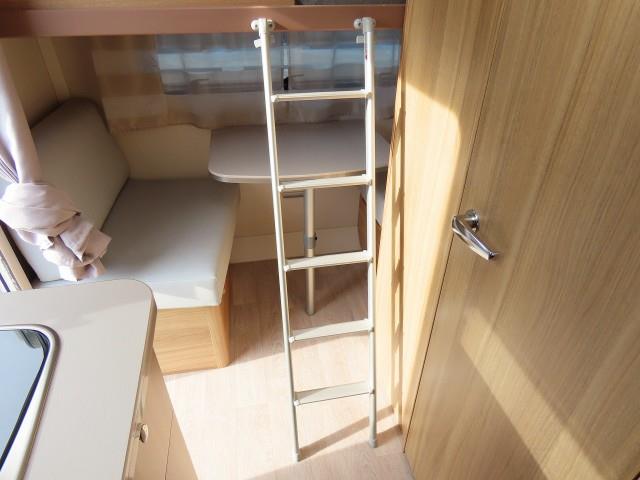 キャンピングカートレーラー