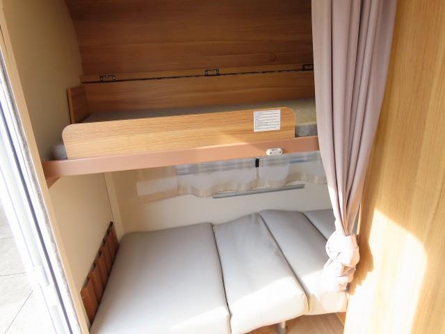 キャンピングカートレーラー