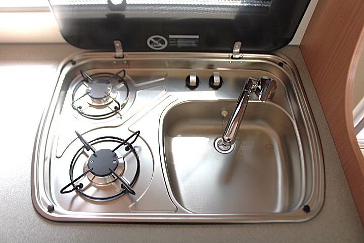 キャンピングカーキャブコン