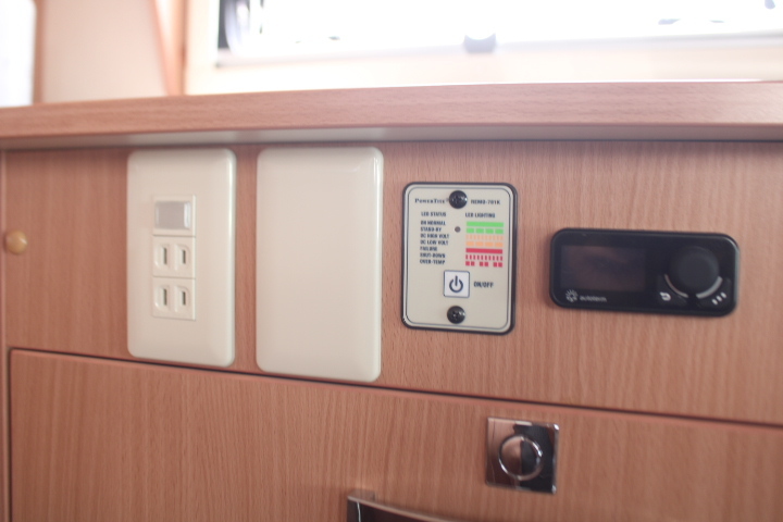 キャンピングカーキャブコン