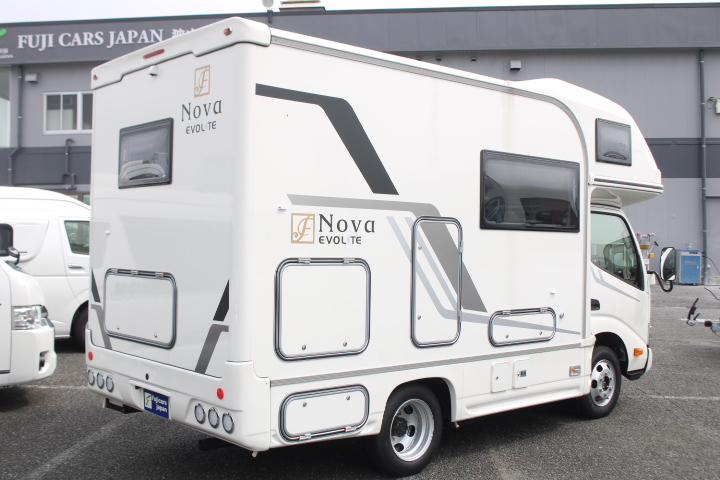 キャンピングカーキャブコン