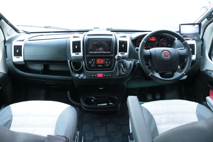 キャンピングカーバンコン