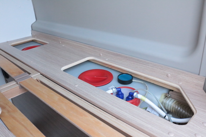 キャンピングカーバンコン