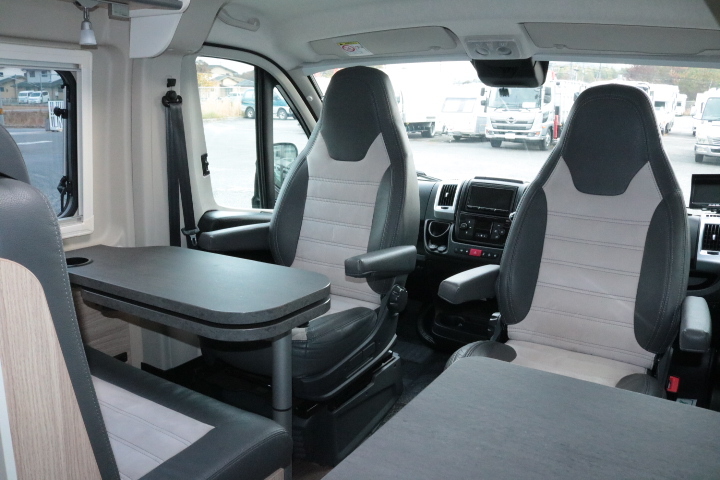 キャンピングカーバンコン