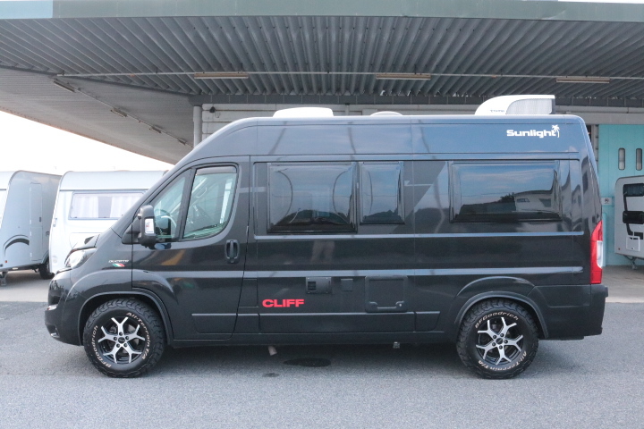 キャンピングカーバンコン