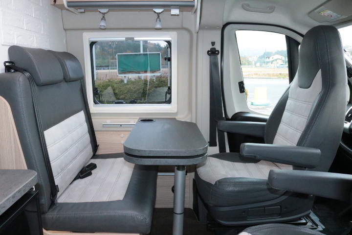 キャンピングカーバンコン