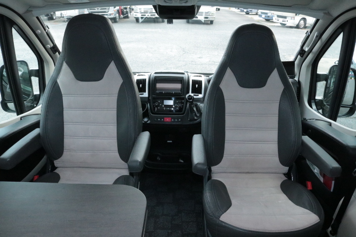 キャンピングカーバンコン