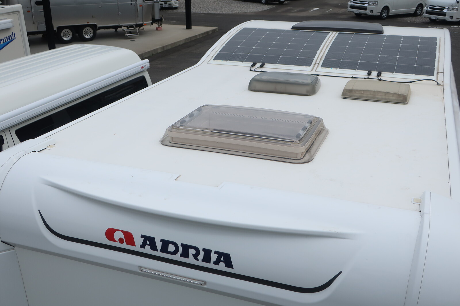 キャンピングカーキャブコン