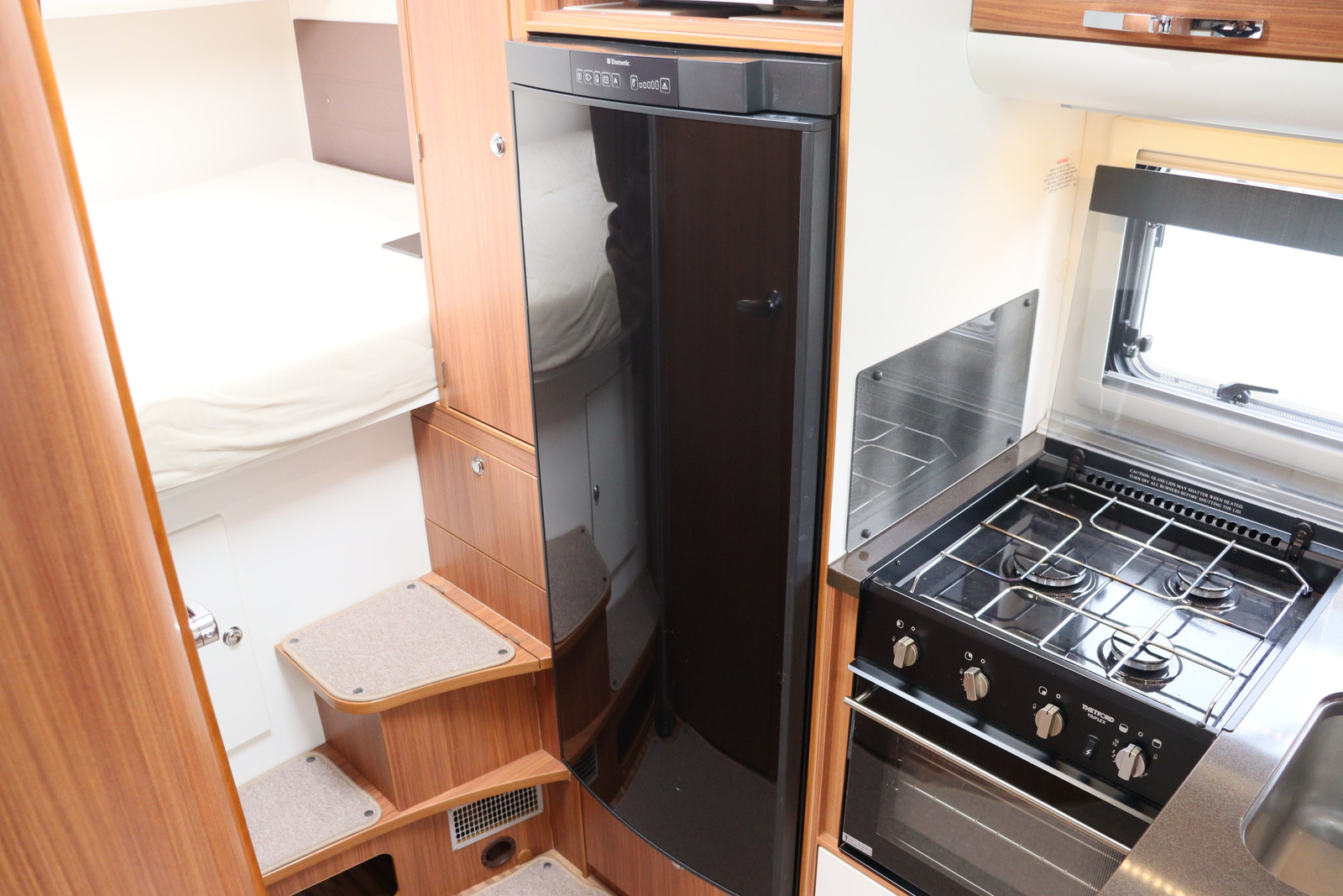 キャンピングカーキャブコン