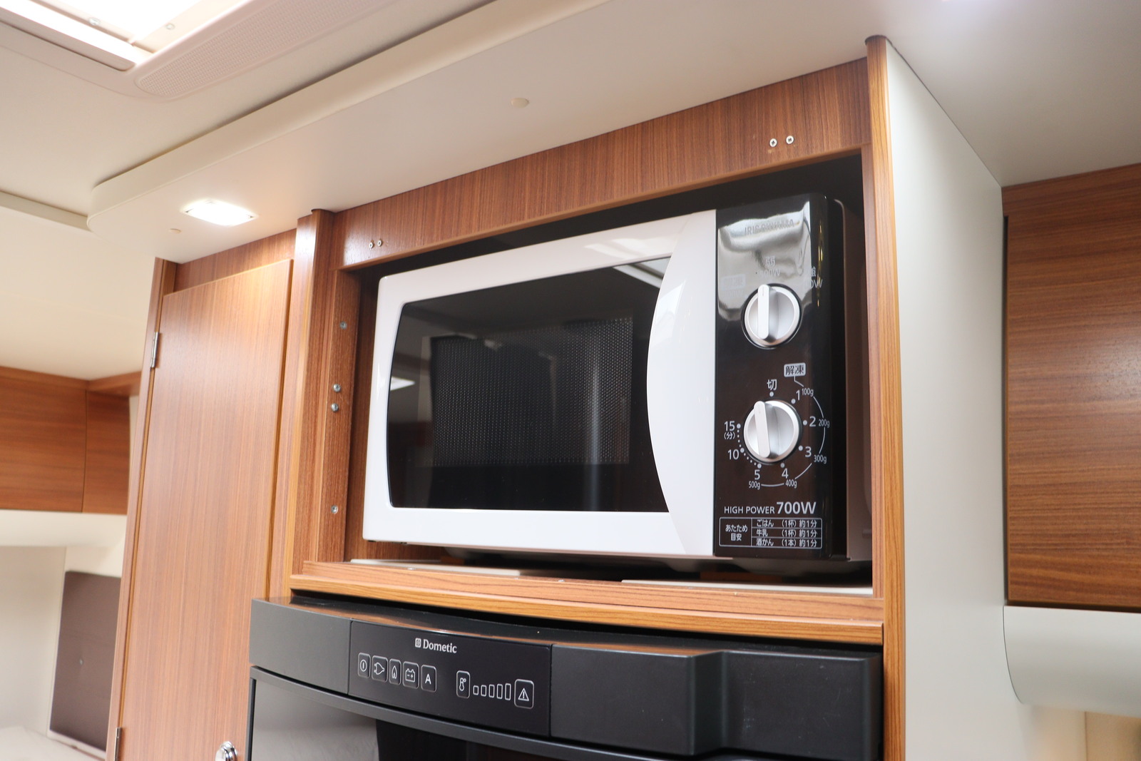 キャンピングカーキャブコン