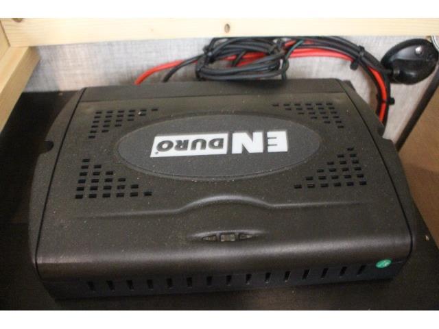 キャンピングカートレーラー