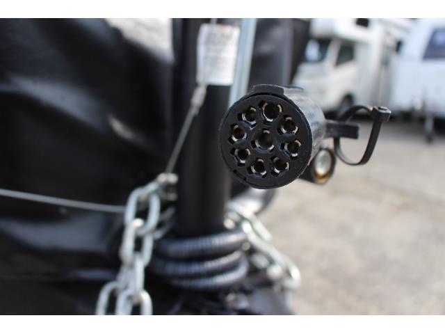 キャンピングカートレーラー