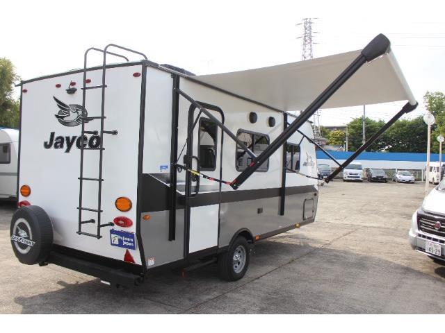 キャンピングカートレーラー