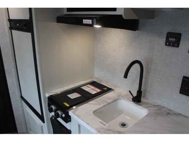 キャンピングカートレーラー