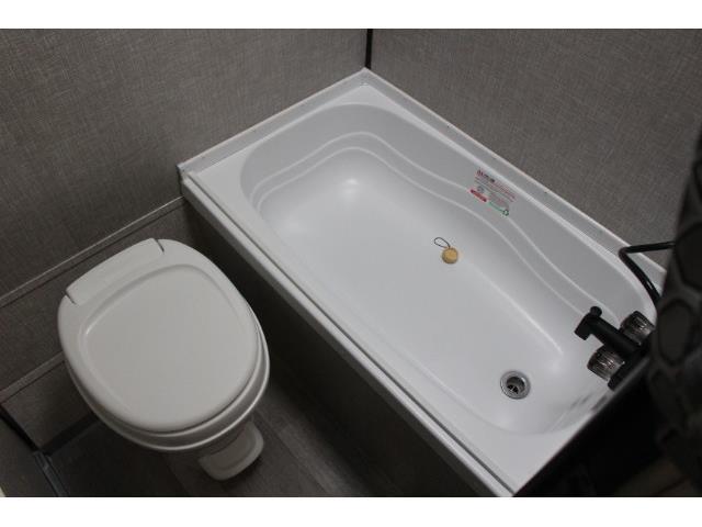 キャンピングカートレーラー