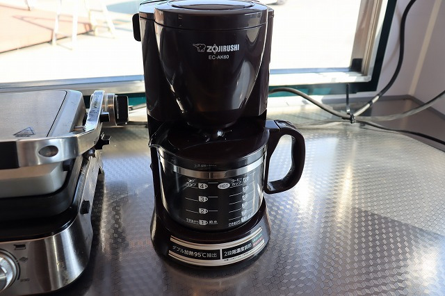 キャンピングカートレーラー