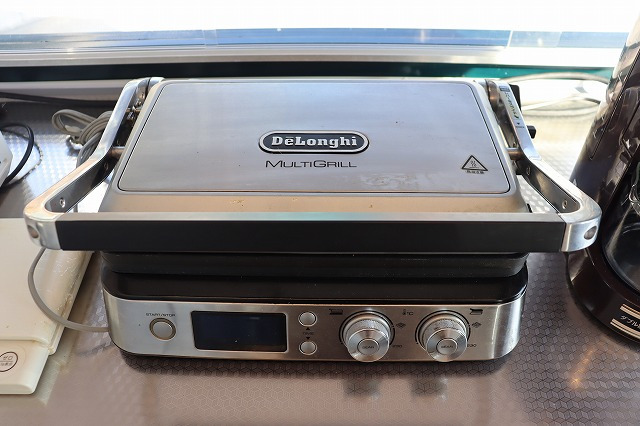 キャンピングカートレーラー