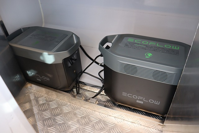 キャンピングカートレーラー