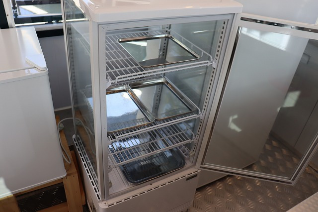 キャンピングカートレーラー