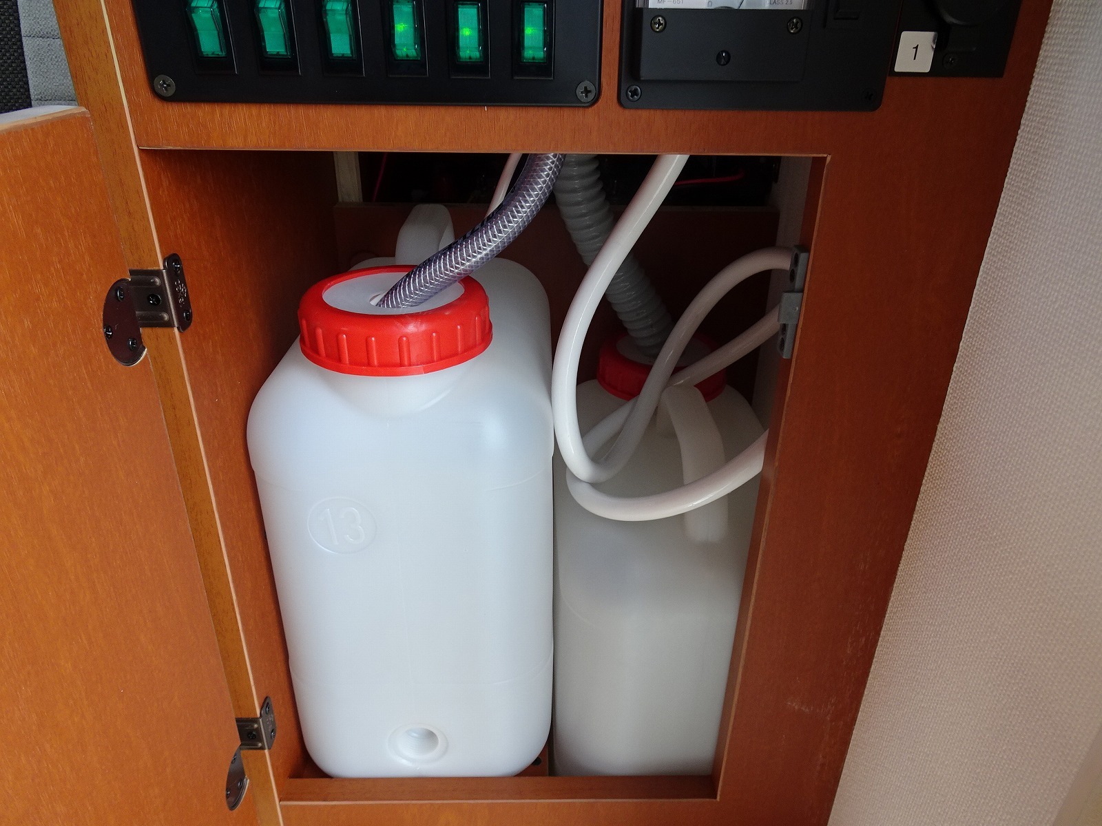 キャンピングカー軽キャンパー