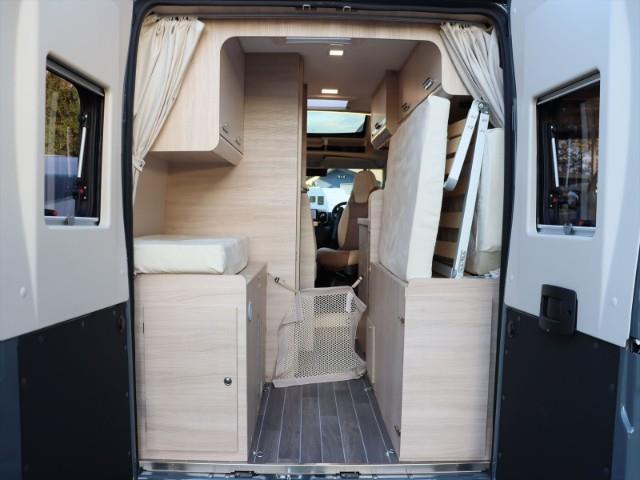 キャンピングカーバンコン