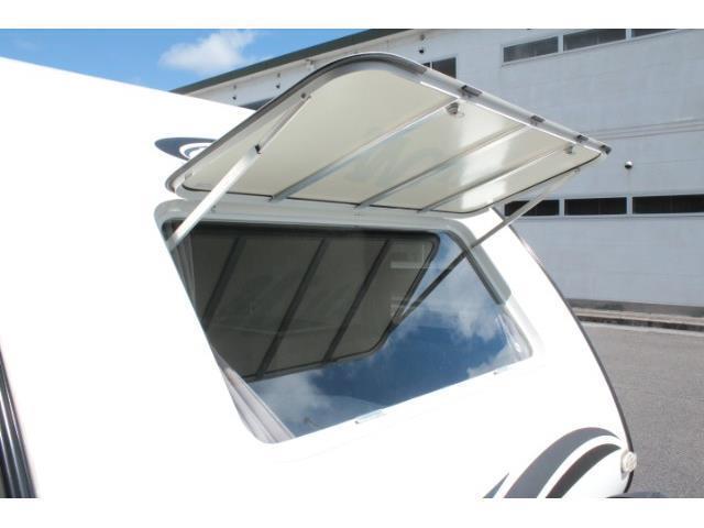 キャンピングカートレーラー