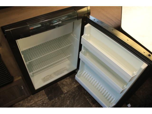 キャンピングカートレーラー