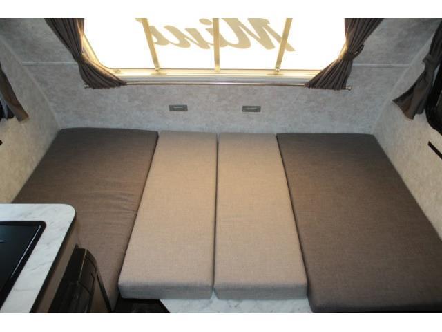 キャンピングカートレーラー